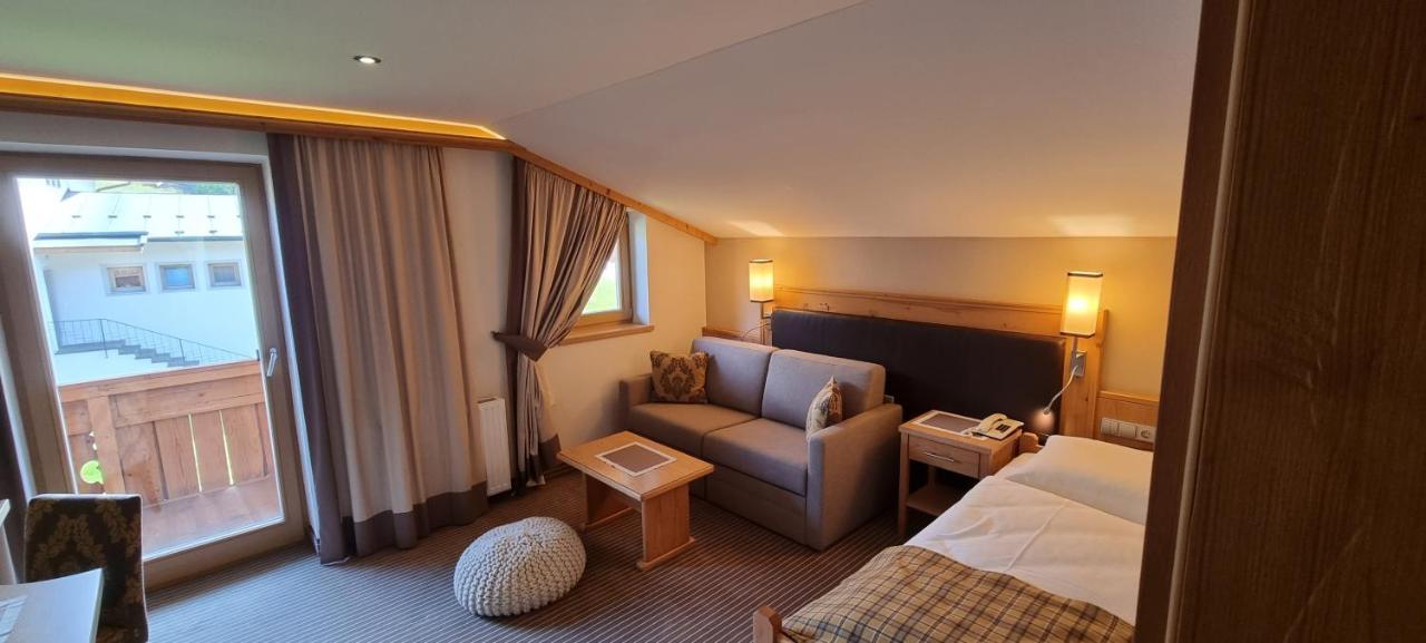 Hotel Bergkristall (Adults Only) 오버라우 외부 사진